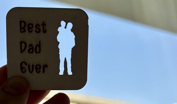 Wooden Silhouette Plaque – A Father & Child Bond, Captured in Wood Wooden Silhouette Plaque – A Father & Child Bond, Captured in Wood