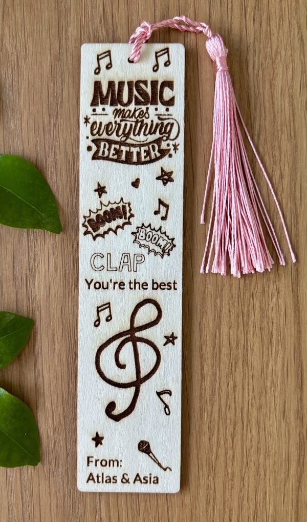 Personalized Wooden Bookmarks – A Thoughtful Gift with a Personal Touch